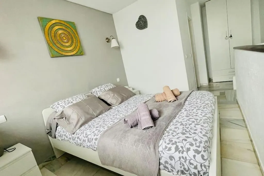Atico Con Bonita Vista. En Urbanizacion Privada.! Apartamento Estepona 0*,