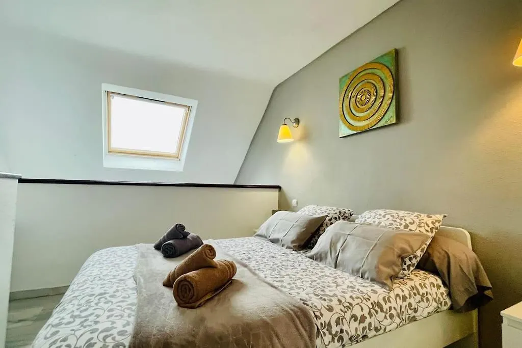 Atico Con Bonita Vista. En Urbanizacion Privada.! Apartamento Estepona